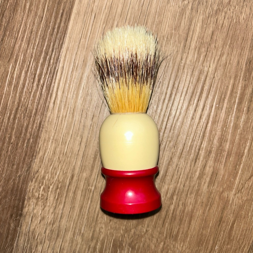 Classic Red and Cream Shaving Brush Ever-Ready Brand VINTAGE
